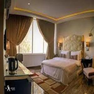 5Th Avenue Bahawalpur - Royaute Luxury Hotels Extérieur photo